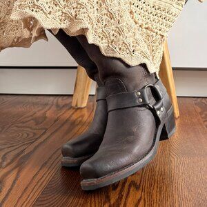 FRYE BOOTS Women Harness 12R Size 6.5 M